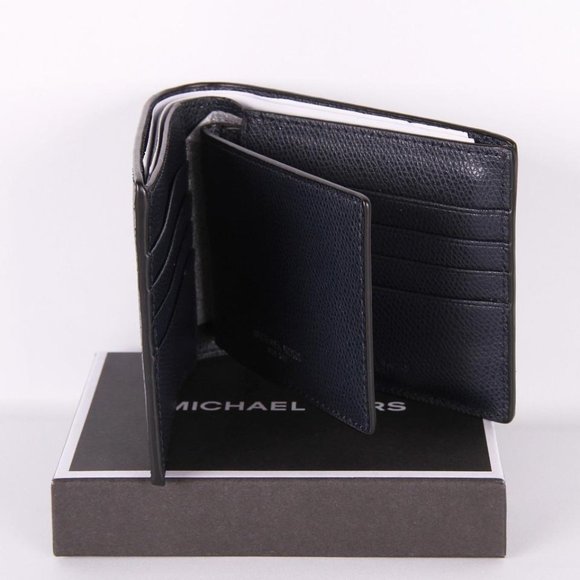 Michael Kor Warren Billfold Passcase Wallet - Picture 5 of 9